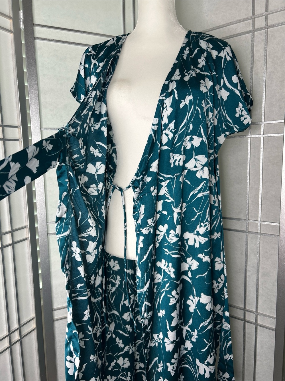 Joie de Vivre Women’s Floral Print Wrap Dress Size XL teal White Short Sleeve - Picture 5 of 13